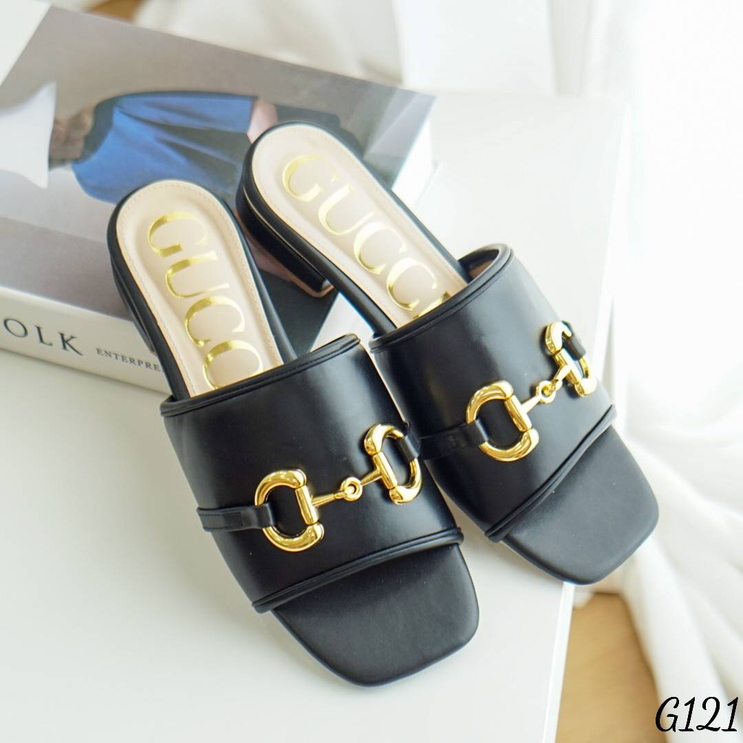 พร้อมส่ง รองเท้าแตะสวยมากกก ชนช้ อป มาใหม่ล่าสุด ทรงสวม อะไหล่สีทอง งานหนังpuแท้ นิ่ม มากกกกก ทรงสวย สาวหน้าเท้ากว้างใส่ได้ ส้นสูง1นิ้ว คือมัน ดีมาก ลงตัวสุด ใส่เดินสบายมากด้วยจ้า