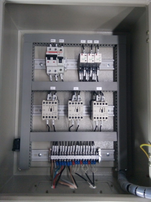 ออกแบบติดตั้ง ตู้ควบคุมอุณหภูมิ