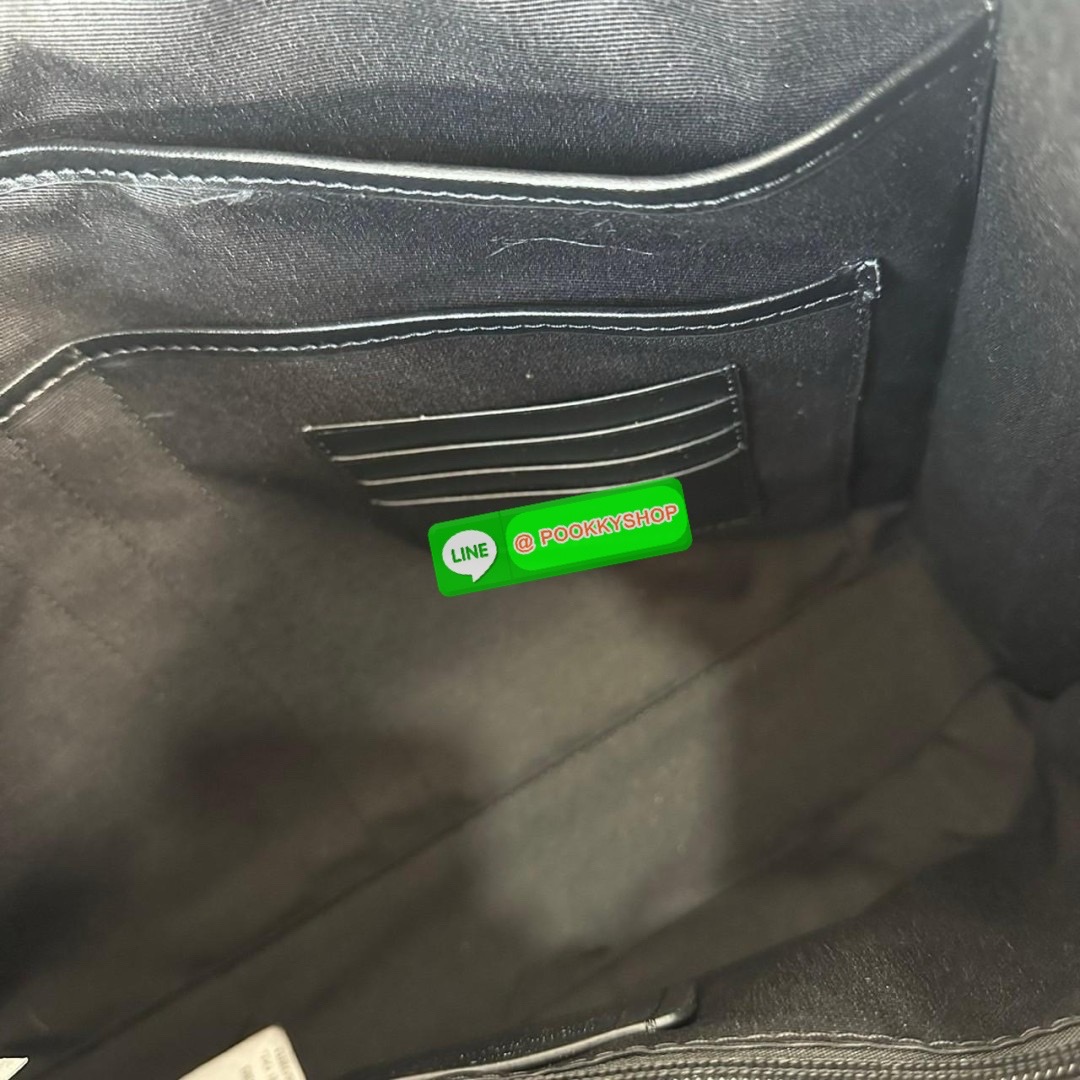 COACH GRAHAM ZIP BRIEF (CE439) 🔖กระเป๋าใส่โน๊ตบุ๊คใส่เอกสารใบใหญ่ 🔖วัสดุ:หนังแท้ทั้งใบ 🔖เปิดปิดด้วยซิป ภายในกว้าง มีช่องย่อยใส่ของจุกจิก ช่องใส่บัตร ใส่เอกสารและของสำคัญได้เยอะ 🔖สายสะพายสามารถถอดออกและปรับระดับได้คะ