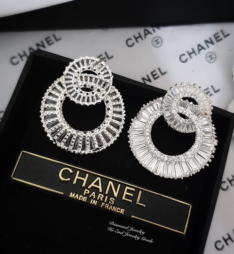 New Arrival !!! Diamond Earring ต่างหูเพชร CZ แท้ งานสวยน่ารัก ดีไซส์เก๋มากๆค่ะ เพชรวิ้งที่สุด มีคลาสมากๆค่ะ งานรุ่นนี้การันตีความสวยเลยนะคะ เพชรวิ้ง เพชรเยอะ เพชรละเอียดม้ากกกก เพชรสวยมากกก