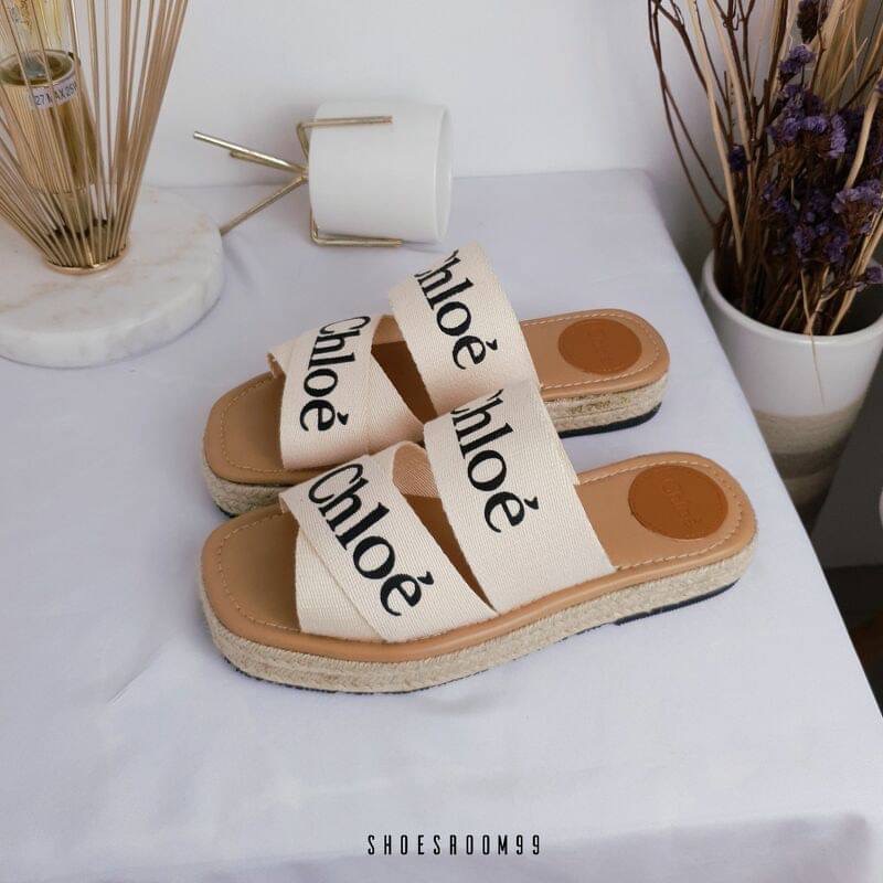 งานเข้าใหม่จร้า รีพีทรอบสุดท้าย พร้อมส่ง รองเท้าเตารีดส้นห่อปอ Chloe สวยมากกกกก พื้นสูง 1.5 นิ้ว งานชนช้อป พื้นปั้มแบรนด์