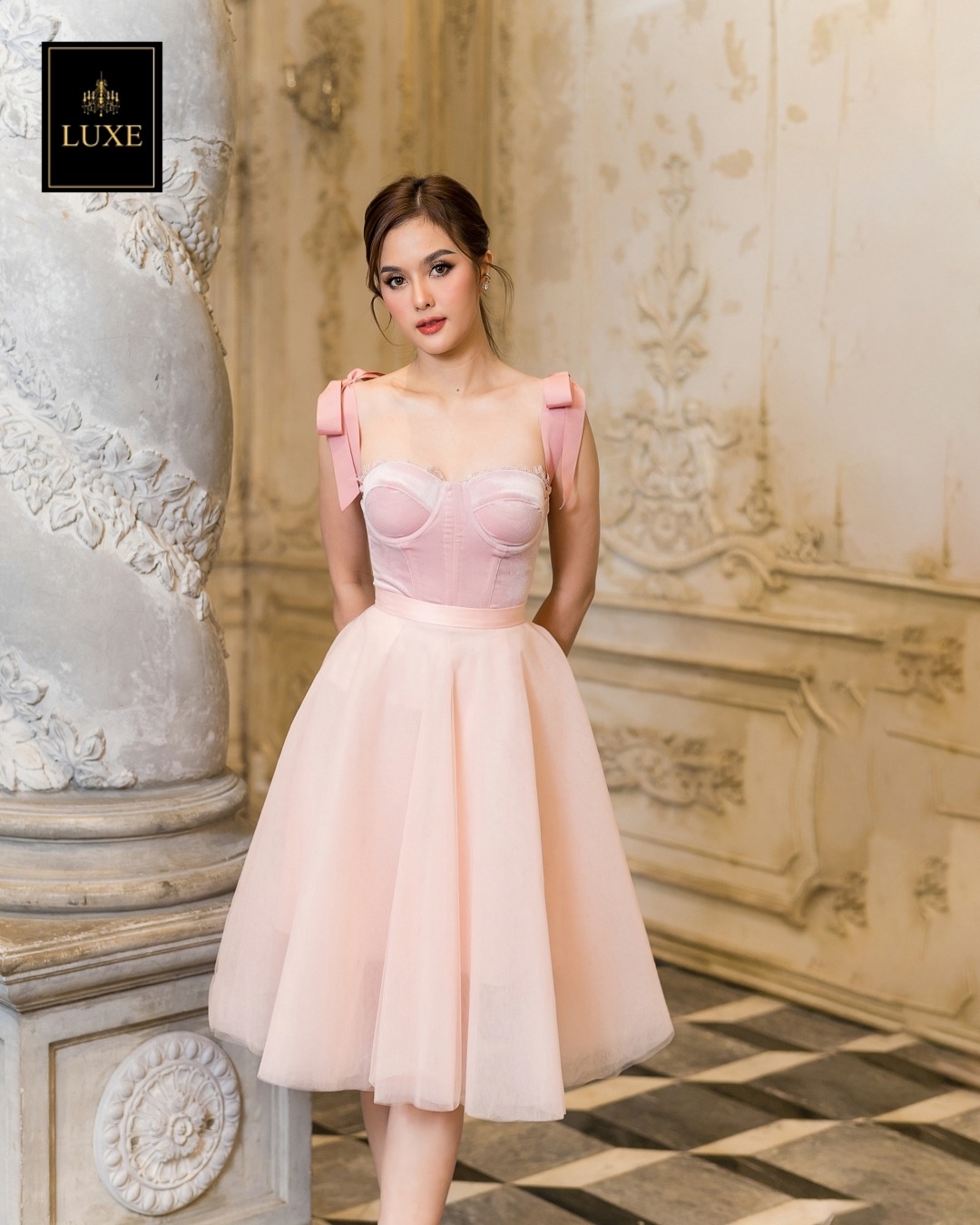 เสื้อแฟชั่น เสื้อสายเดี่ยวสไตล์คอร์เซ็ตบรา ผ้ากำมะหยี่เนื้อนุ่มยืดหยุ่น มีโครงทั้งเก็บและดันทรงสวย