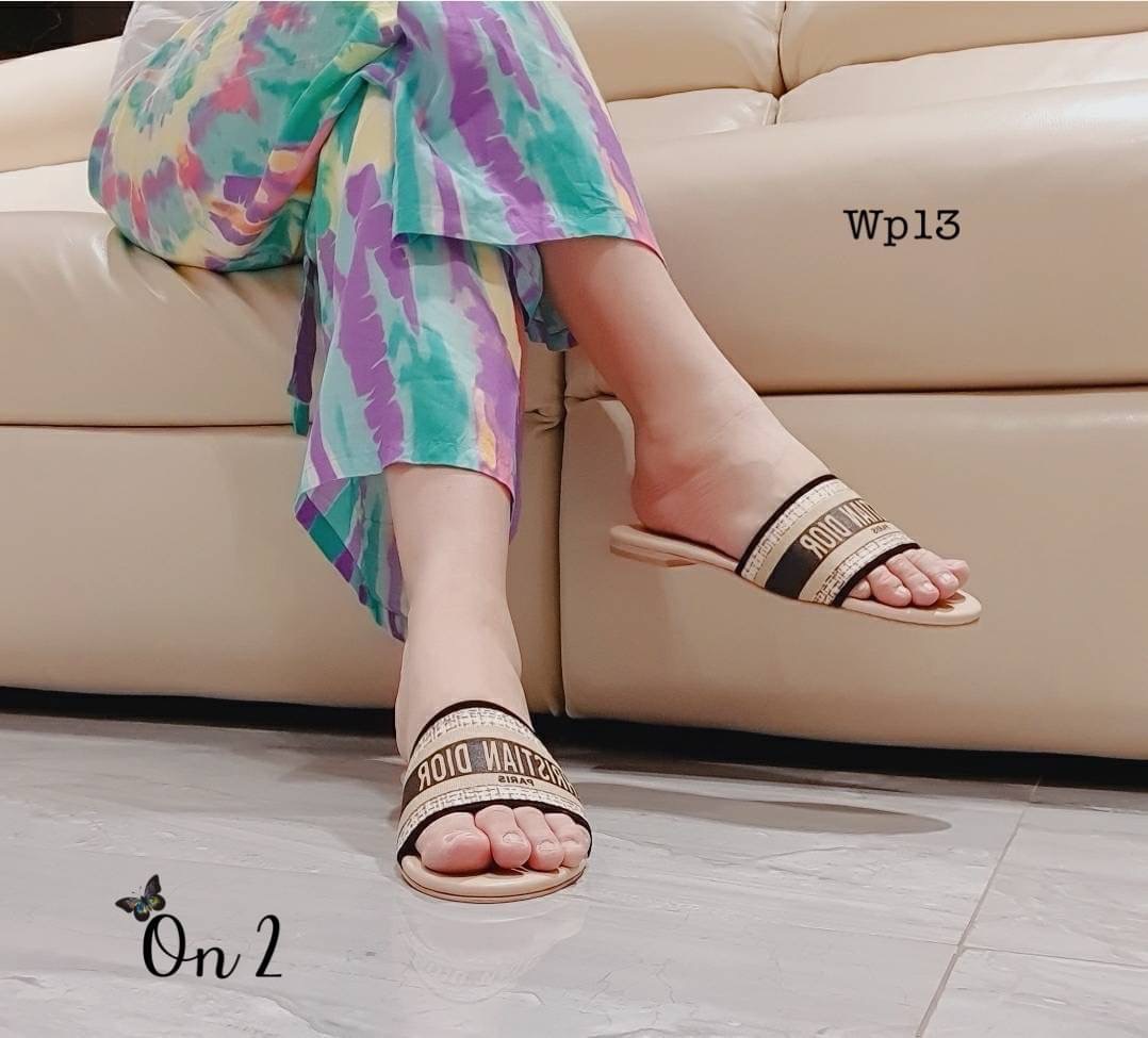 Dior dway sandals ชนชอปแตะสวม dior พื้นปั้มสวยเป๊ะไม่ต้องพูดเยอะ รีบจองด่วนจ้า