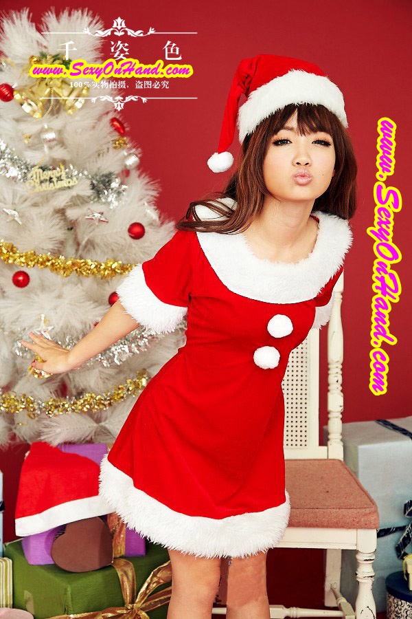 ชุดแซนตี้ สาว แสนสวย ชุดสาวน้อย คริสมาสต์ สีแดง แต่งขอบขนฟูสีขาว +หมวกคริสมาสต์+ถุงมือฟูสีขาว+เข็มขัด เข้าชุด