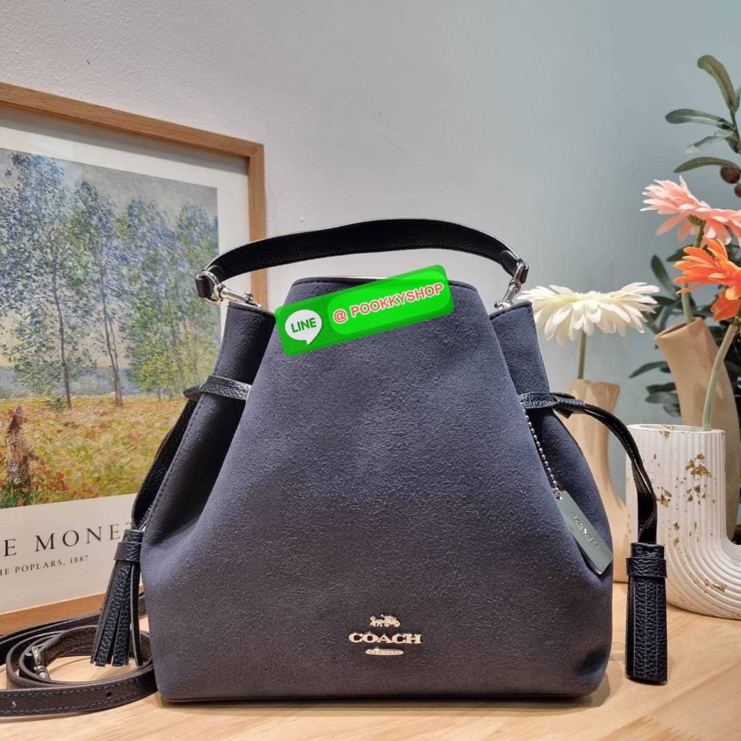 COACH CM091 ANDY CROSSBODY Details คอลสุดฮิต ดีไซน์สุดฮอต ให้สาวๆได้สวยหรู ดูแพงก่อนใคร กับกระเป๋าสะพายข้างขนาดกำลังสวย ดีไซน์ไม่เกร่อ มีดีเทลรูดเก็บปากกระเป๋า ปรับเปลี่ยนทรงได้เลย กิมมิคล้วนๆ ปากกระเป๋ามีกระดุมแม่เหล็กปิดกันของหล่นได้ ภายในโล่งกว้าง เลิศ