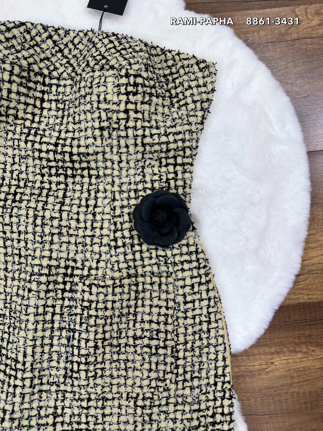 ชุดเซทแฟชั่น เสื้อเกาะอกตัวยาว เนื้อผ้าทวีตสีสวยมาก มีกระเป๋าหน้าใช้งานได้จริงทั้งสองด้าน