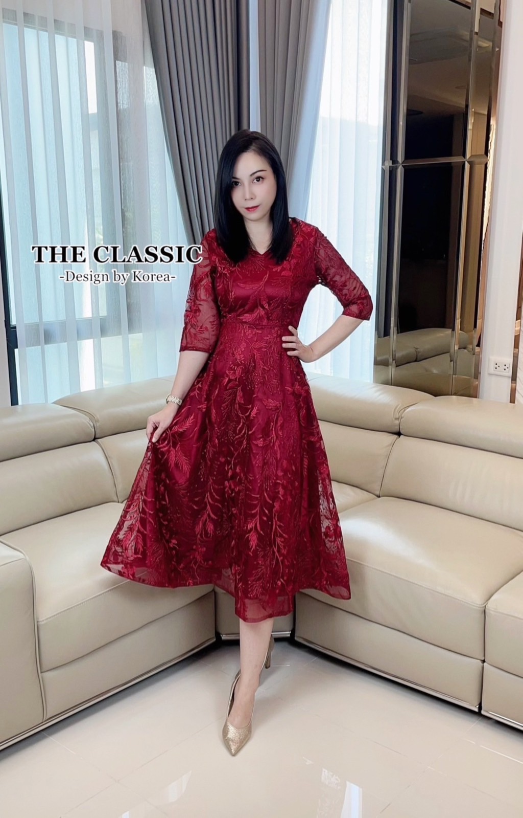 เดรสแฟชั่น เดรสออกงานแขนสามส่วน ใช้ผ้าเนื้อดีปักลวดลายทั้งตัวด้วยไหมเนื้อเงา