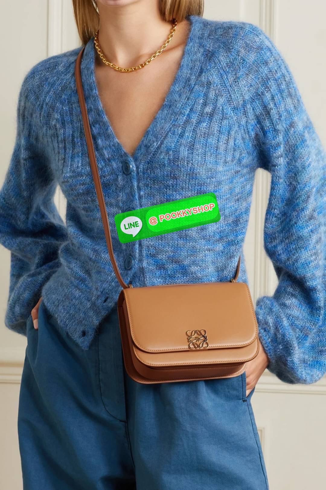 *small ðLOEWE Goya anagram small leather shoulder bag āļĄāļēāļāļģāļāļ§āļēāļĄāļĢāļđāđāļāļąāļāļāļļāļāļāļĩāđāļāļĨāļāļāļ āļāļĢāļ°āđāļāđāļē GOYA āđāļāđāļāđāļĄāđāļāđāļŦāļĄāđāļĨāđāļēāļŠāļļāļāļāļēāļ Loewe āļāđāļ§āļĒāļĢāļđāļāļāļĢāļāļāļĨāđāļāļāļāļąāļāļāļĨāļēāļŠāļŠāļīāļāļāļĩāđāļĄāļēāļāļĢāđāļāļĄāļĢāļēāļĒāļĨāļ°āđāļāļĩāļĒāļāļāļąāļāļāđāļēāļāđāļāļŦāļē āļāđāļ§āļĒāļĢāļđāļāļāļĢāļāļāđāļāļāļŠāļļāļāļāļĨāļēāļŠāļŠāļīāļ āļāļĢāđāļāļĄāđāļāļĢāļāļŠāļĢāđāļēāļāļāļĩāđāļāļ°āļāļąāļāļĢāļąāļāđāļāļĩāđāļĒāļĄāđāļāļāđāļ§āļĒāļŠāđāļāđāļŦāđāļ