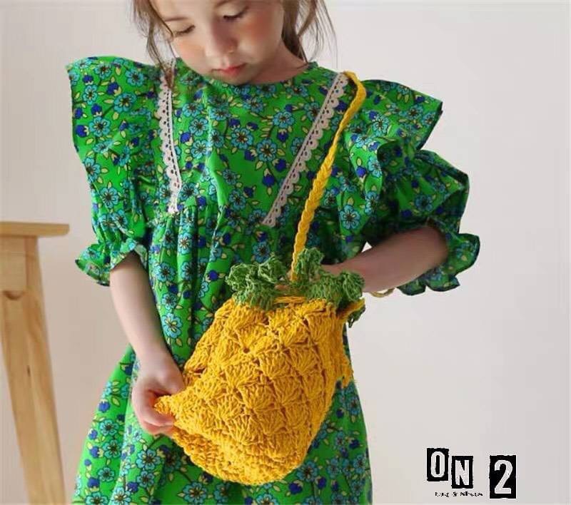 พร้อมส่ง กระเป๋าสานสับปะรด แบบ ขุนแม่ ชม, ยอดสั่งจอง ถล่มทลาย 🍍🍍🍍🍍🍍🍍🍍🍍 กระเป๋าสาน งาน HANDMADE 🌴🌴🌴, กระเป๋าใยปาล์มสานทรงสับปะรด ใบเล็กกะทัดรัด สีสันสดใสน่าใช้มากกกก