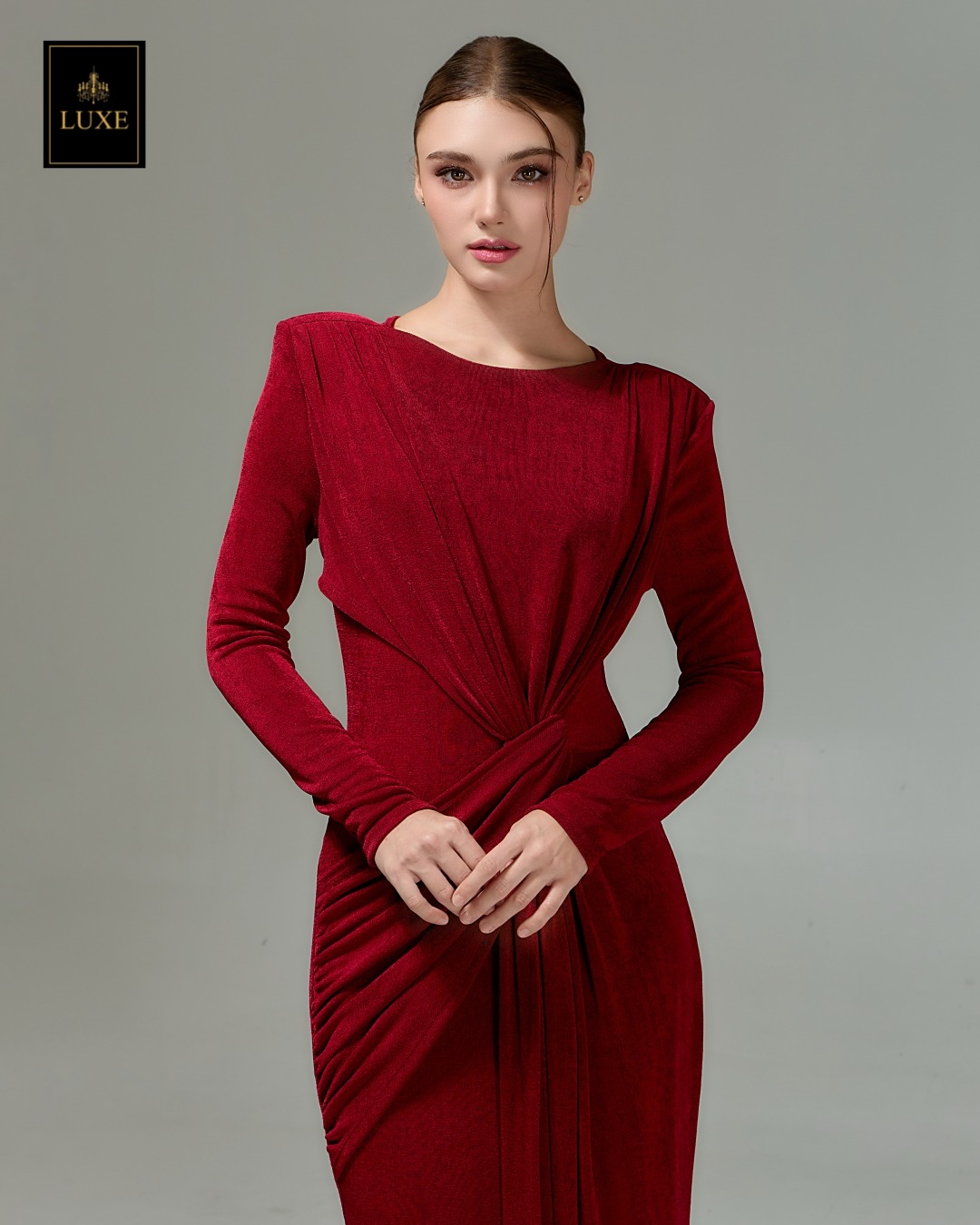 เดรสแฟชั่น แม็กซี่เดรสเสื้อคอกลมแขนยาว เสริมไหล่ กระโปรงยาวคลุมข้อเท้า