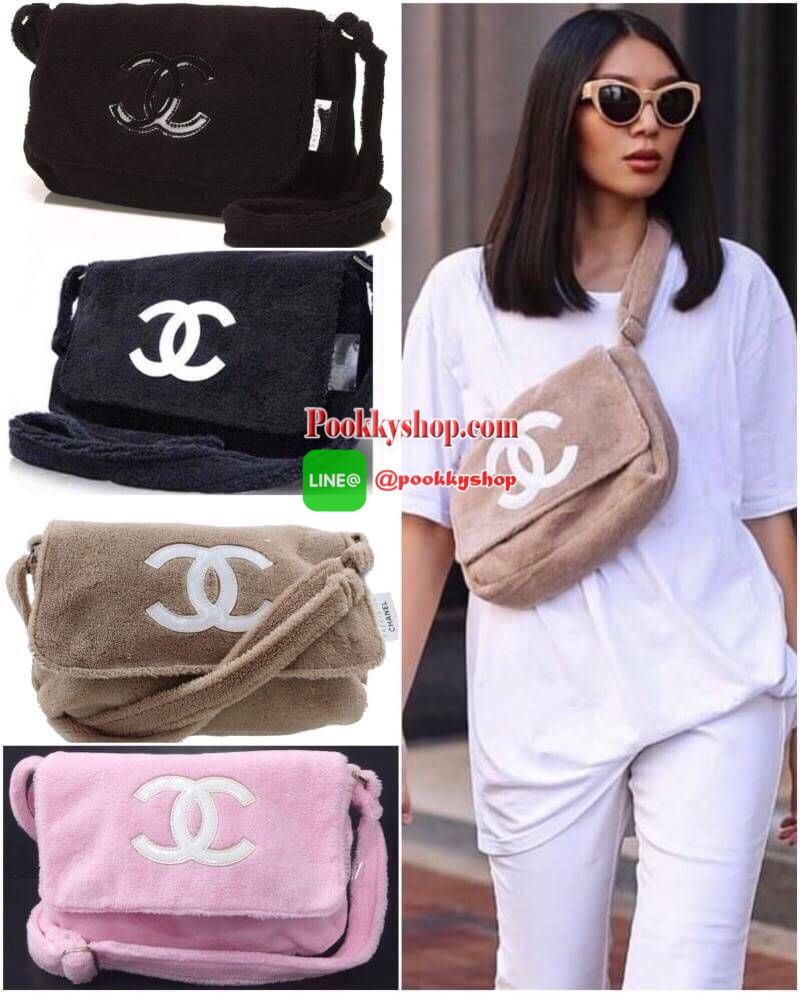BEST SELLER! Chanel Beaute Crossbody Bag Gift With Purchase (GWP) กระเป๋าสะพายรุ่นฮิตพรีเมี่ยมกิ๊ฟของเเท้จาก Chanel Cosmetic Counter รุ่นแนะนำวัสดุขนวูฟหนานุ่มตัดโลโก้แบรนด์หนังแก้วสวยโดดเด่น น้ำหนักเบา เปิดปิดด้วยฝาปิดกระดุมแม่เหล็ก ขนาดกำลังดีสามารถใส่