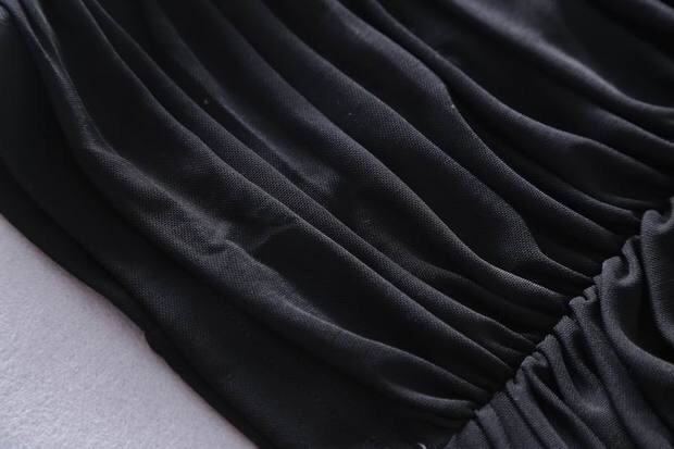 เดรส สายเดี่ยว เดรสสั้นเกาะอก สีขาว เนื้อผ้าโปร่ง เย็บสม็อค ผ้าสวย ทิ้งตัว หรูมากคะ FREE SIZE S/M (แถมสาย ถอดใส่ได้คะ)