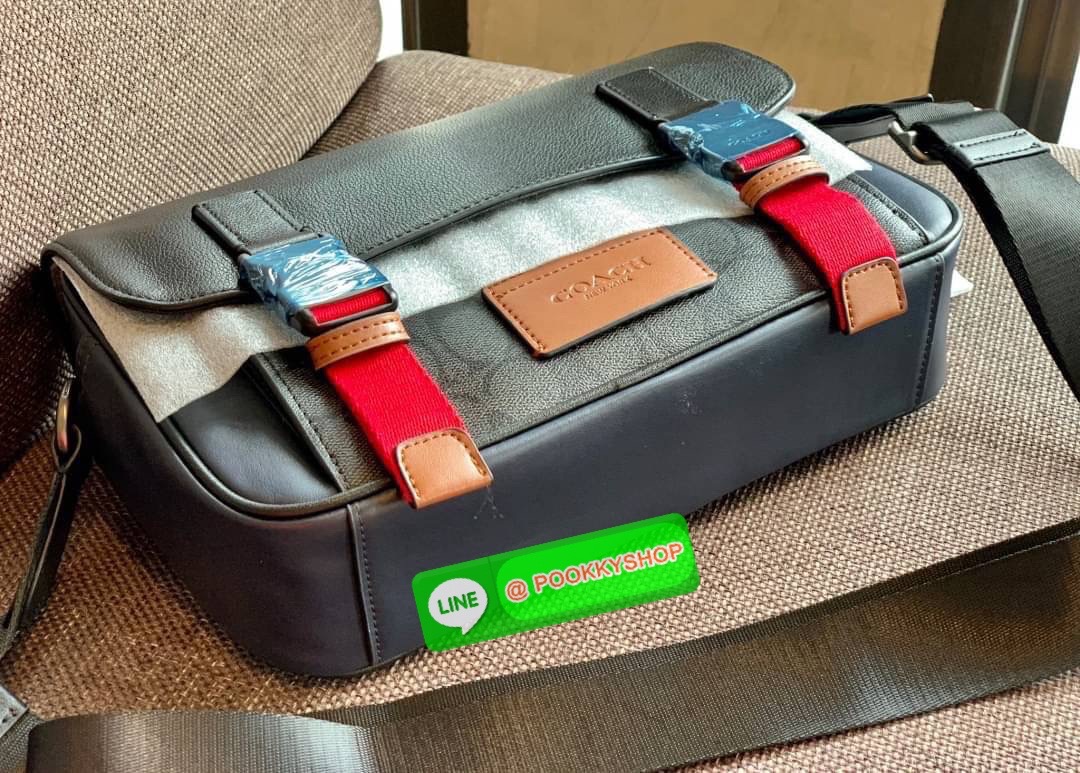 COACH TRACK CROSSBODY IN COLORBLOCK ((4141//4021)) พร้อมส่งที่ไทย ใหม่ล่าสุดค่ะ! กระเป๋าสะพายครอสบอดี้ร์หรือสะพายข้าง หนังแท้ชั้นดีที่สุด หนังนิ่มสวยมากๆค่ะ ด้านหน้าเย็บป้ายหนังโลโก้แบรนด์ เปิดปิดกระเป๋าแบบกดล็อคสองข้าง ภายในมีช่องตอนหน้าหนึ่งช่อง;มีซิปเป