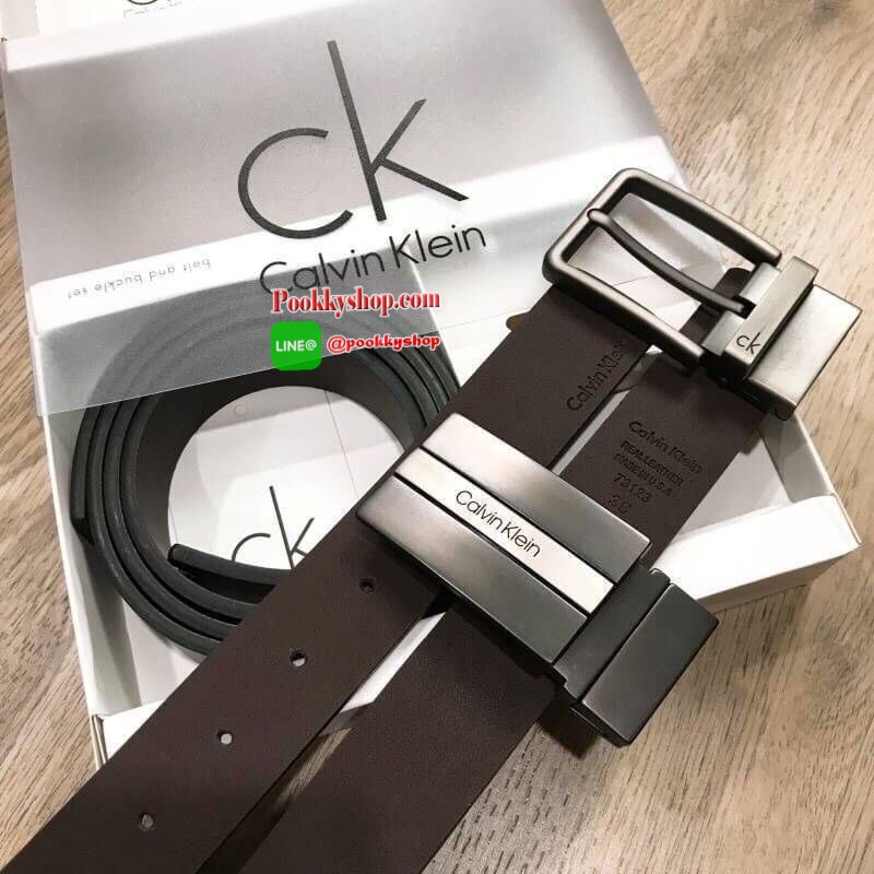 ห้ามพลาด! Best Gift Ideas For Men สุดคุ้ม!ซื้อ1ได้ถึง2! CALVIN KLEIN REAL LEATHER BELT VALUE PACK Limited Edition เซทเข็มขัดหนังวัวแท้ในชุด Gift Box มีหัวเข็มขัดให้เลือกใช้2แบบคุณภาพดี สายเข็มขัดสามารถใช้ได้ทั้งสีดำและสีน้ำตาลเหมือนมี2เส้น2หัวสลับใช้ได้ไม