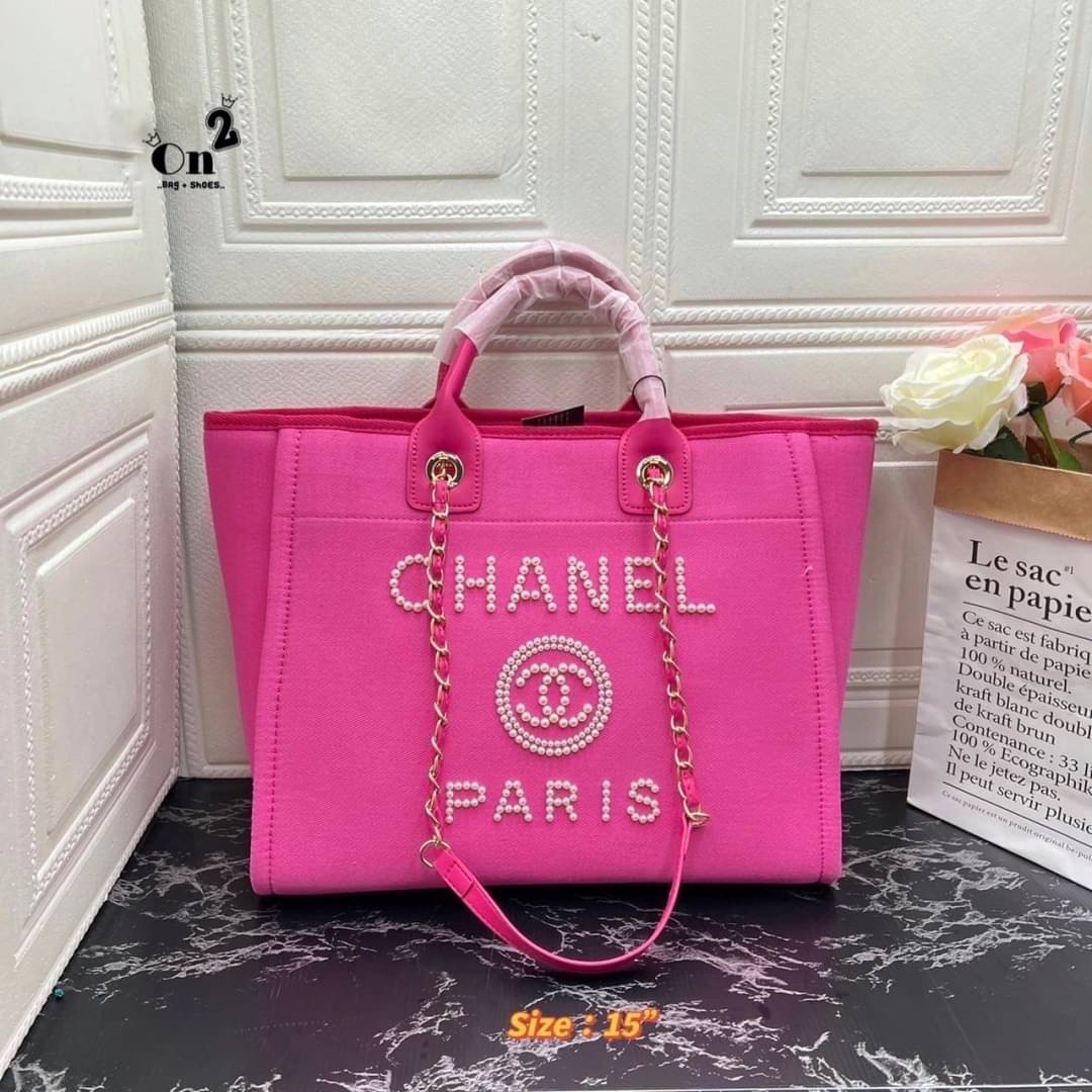 Chanel Bag Chanel ทรง tote หน้าปักมุกโลโก้แบรนด์ งานซิปใบใหญ่จุของได้เยอะ สาวๆนักช้อปห้ามพลาดน้า