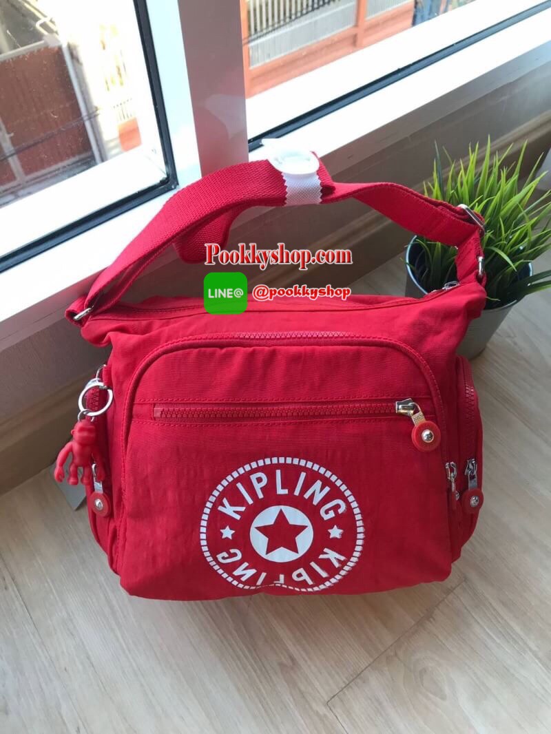 Kippling GABBIE S Crossbody Bag with Phone Compartment Bag รุ่นชนช้อป!! กระเป๋าสะพายทรงครอสบอดี้ แบบกระชับกับลำตัว วัสดุPolyamide100% มีช่องซิปใช้งานได้ทุกมุม ช่องใหญ่ภายในกว้าง ใส่มินิไอแพค กระเป๋าสตางค์ยาวและอื่นๆจุได้เยอะ สามารถสะพายได้ทั้งสายคู่และสาย