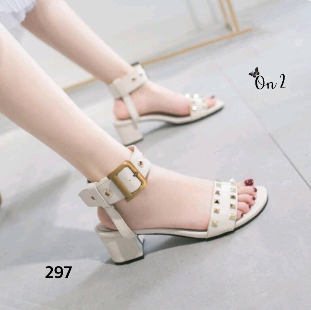 รองเท้าส้นสูงรัดข้อสไตล์แกลดิเอเตอร์ หน้าดอกมุก ส้นสูง 2" กำลังดีใส่เดินง่าย งานดี งานมีกล่อง