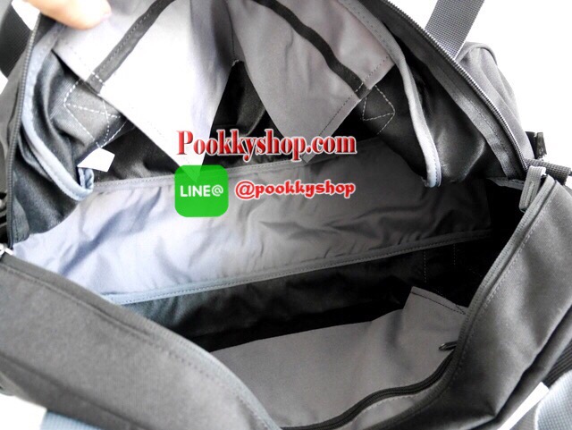 กระเป๋าสะพาย ไปฟินเนต ออกกำลังกาย ยี่ห้อ NIKE พกพาความสะดวกสบายไปกับไอเท็มเด็ดสุด Hot จากแบรนด์ดัง Nike! ไม่ตกเทรนด์ Sport Fashion เพื่อนคู่กายดีไซน์สมาร์ทเท่ห์ ที่ลงตัวด้วยรูปลักษณ์ ขนาดกะทัดรัด น่าใช้ เหมาะสำหรับใช้พกพา หรือบรรจุสิ่งของได้อย่างจุใจ ให้ค