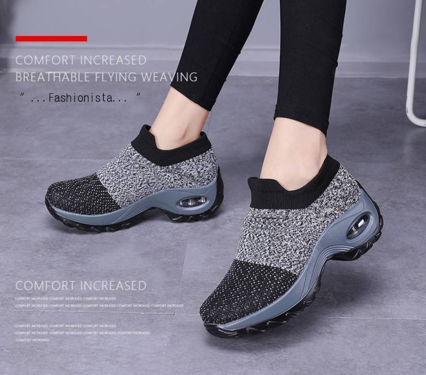 เข้าเพิ่มแล้วจ้าา สินค้าดีมีคุณภาพ!! แฟชั่นฮ็อตฮิตมาแรงงงงงง รองเท้าผ้าใบแฟชั่นสไตล์สปอร์ต เนื้อผ้าหนานุ่มมากก ยืดหยุ่นคืนรูปได้ดี ไม่ย้วยไม่แฟ่บ เสริมพื้น 4 c.m. พื้นยางยึดเกาะดีหนึบมากเดินไม่ลื่น คู่นี้ใส่เที่ยวใส่ออกกำลังกายคู่เดียวกันได้เลย ใส่สบาย วั