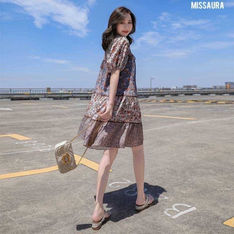 🍂Romaine Dress🍂 เดรสเกาหลี โทนสีน้ำตาลช่วงฤดูใบไม้ผลิบาน สวยมากก สีน้ำตาลส้มโทนอุ่นๆ ดีเทลน่ารักเข้ากับลายผ้า คอสม๊อคกุ้นขอบทั้งตัว แขนบอลลูนพอง กระโปรงระบายออกเป็นชั้นๆ เพิ่มความหวานให้ตัวเดรส ลายผ้าสลับกันสวยมากค่า ซัมเมอร์นี้ห้ามพลาดน้อ