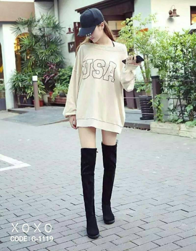 สินค้าพร้อมส่ง บูทยาว สายรัดด้านหลัง คลุมเขา วัสดุ หนังสักราจ รุ่นนี้ เน้นใส่สบาย งานไม่สูง มีส้นเล็กน้อย ด้านหน้ากว้าง ตัวยูไม่บีบหน้าเท้า ด้านในเป็นผ้าบุขนนุ่ม น้ำหนักเบา พับเก็บใส่กระเป๋าง่าย ไม่กินพื้นที่ แต่งลายเรียบ แมทส์ชุดง่าย ใส่ได้หลายสไตล์