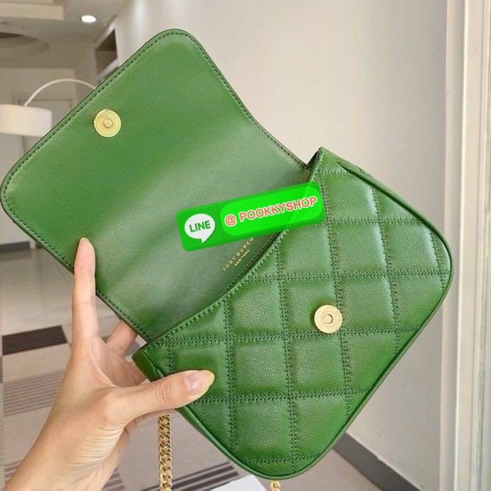 🖤 Tory Burch Willa Mini Top Handle Bag💚 • กระเป๋าหนังแท้เย็บลาย Diamond Quilt พร้อมโลโก้ Tory Burch สีทองกลางใบ • ทรง Mini Top Handle ถือได้ สะพายได้ สายโซ่ทองถอดได้ ปรับเป็น crossbody ได้สบาย