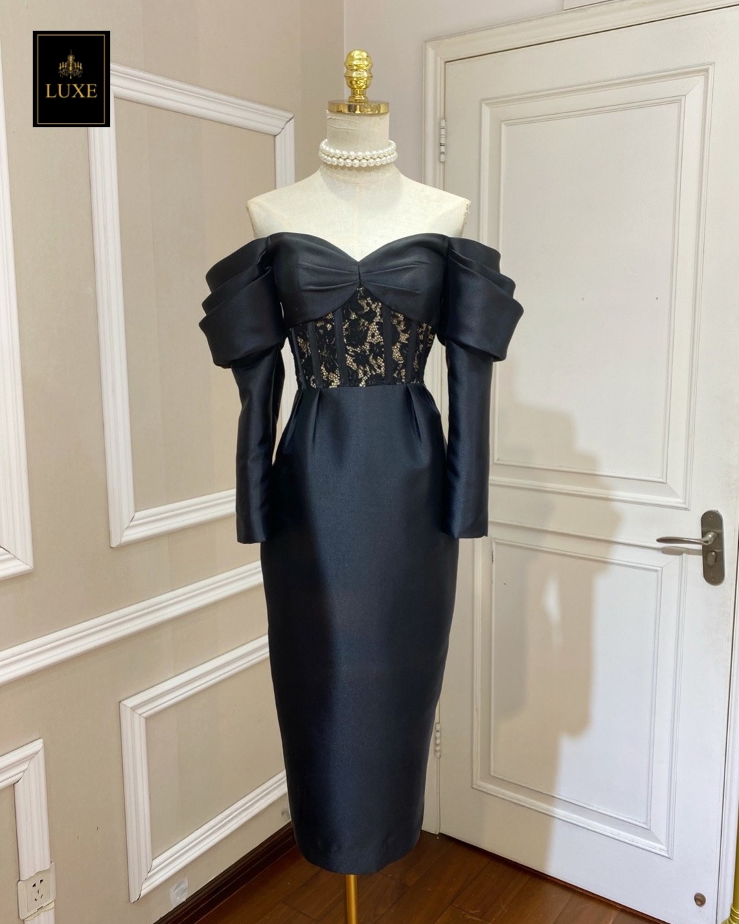 เดรสแฟชั่น เดรสเสื้อเปิดไหล่แขนยาว กระโปรงทรงสอบ