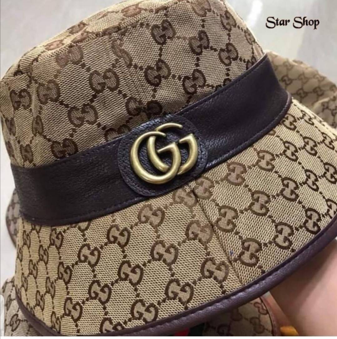 มาเพิ่มแล้วคะ แบบขายดีมั๊กๆ หมวกกุชชี่ มาแล้วจร้าหมวกกุชชี่ หมวกที่ HOT มากๆในตอนนี้.มาพร้อมส่งแล้วจ้า งานเกรด พรีเมี่ยม ใส่ได้ทั้งหญิงและชาย บอกเลยไม่มีไม่ได้แล้วสำหรับรุ่นนี้ งานมาไม่เยอะนะคะ สนใจรีบสั่งนะจ๊ะ