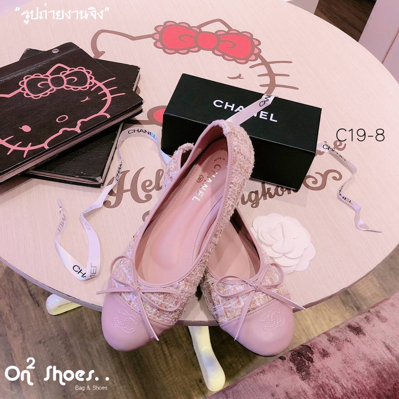 Chanel flat tweed shoes ตัวใหม่พร้อมส่งคะ chanel ปัก cc ผ้าทวิต ทรงบัลเลต์ น่ารักมาก หน้าประดับโบเย็บกุ้นขอบพื้นปั้มแบรนด์ บุนุ่ม ทรงสวยเก็บหน้าเท้าได้ดีมากๆคะ