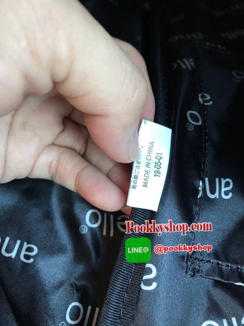 Anello N/S Kuchigane Rucksack AT-B3091 ขนาดคลาสสิค คอลเลคชั่นใหม่รับซัมเมอร์ของ Anello วัสดุผ้าcanvas ลวเลายและสีสันเข้าได้กับทุกชุด ปากกระเป๋ายังคงมีโครงเป็นเอกลักษณ์ ทรงสวยจุของได้เพียบแบบไร้กังวล ซัมเมอร์นี้อินเทรนด์ได้ก่อนใครเลยคร้า!!