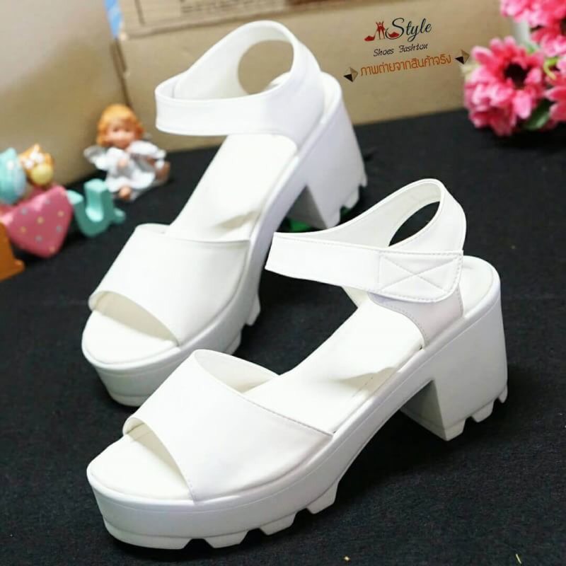 New Arrival & Best Seller!!.. พร้อมส่ง Platform Shoes ทำจากหนัง PU พื้นอย่างดี นิ่ม เบา ใส่สบาย ส้นสูงประมาณ 3 " เสริมด้านหน้า 1.5" สวมใส่ง่าย มีสายรัดข้อเปนเมจิกเทป ปรับระดับได้ แบบเรียบๆ แต่ดีดู จะใส่ทำงาน หรือไปไหนก้อดูดี ลงตัวไปหมด แมทซ์ได้ก