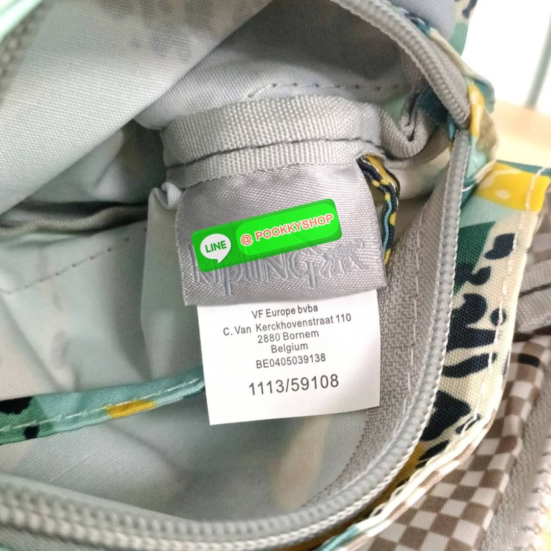 KIPLING Creativity X Crossbody Bag กระเป๋าสะพายวัสดุ Nylon&Polyester 100% ขนาดกำลังน่ารัก เปิดปิดด้วยซิป มา พร้อมพวงกุญเเจลิงน้อย ด้านในมีช่องใส่ของ2ชช่อง เพิ่มตรงกลางมีช่องซิปอีก1ช่อง มีสายคล้องพวงกุญแจ ใส่ของได้จุมาๆเลยค่ะ มีสายสะพายยาวเลื่อนปรับระดับได
