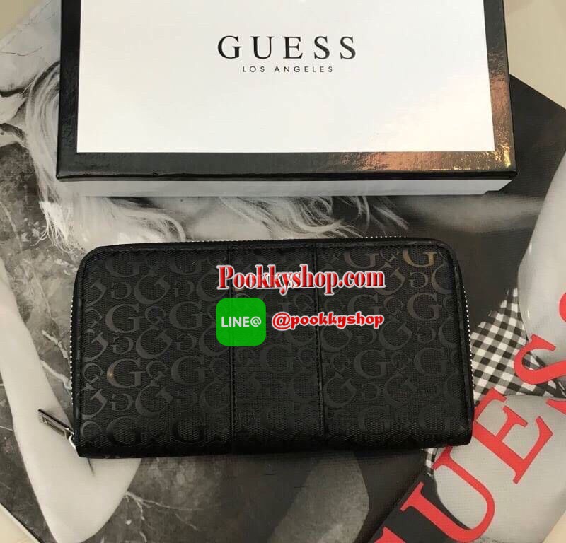 Guess wallet กระเป๋าสตางค์ใบยาว วัสดุหนังแก้วเงาสวย ด้านหน้าตกแต่งด้วยโลโก้แบรนด์สวยโดดเด่น ด้านในมีช่องใส่บัตรหลายช่อง มีช่องกลางใส่เหรียญ เปิดปิดกระเป๋าแบบซิปรอบสะดวกใช้ น้ำหนักเบา ซับในลายแบรนด์ ราคาสุดคุ้มห้ามพลาดค่ะ (พร้อมกล่อง+การ์ด)