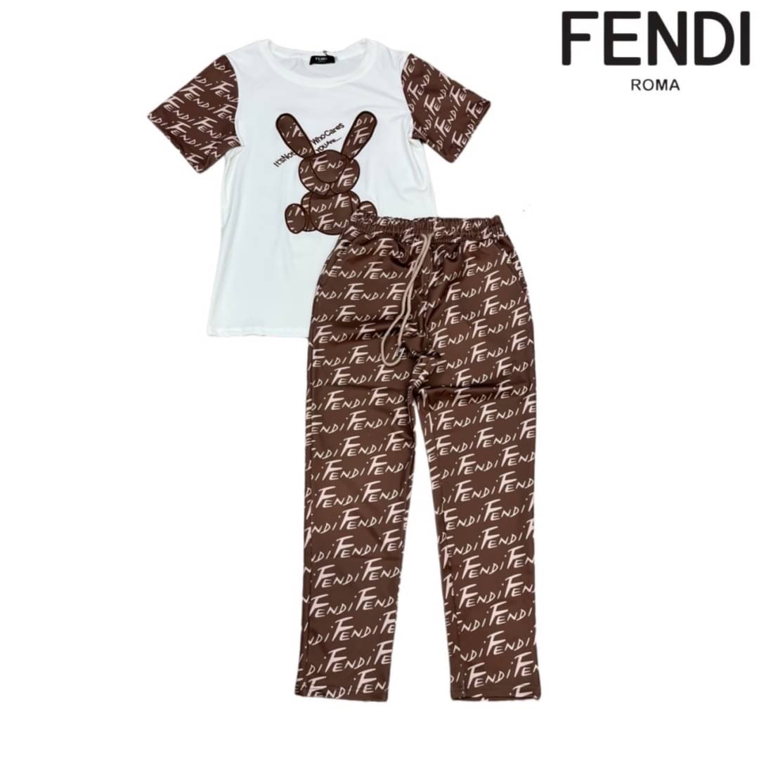 พร้อมส่ง!!! New collection Fendi งานป้ายปักโลโก้เสื้อผ้ายืดกระชับได้ผ้าดีมาก ใส่สบาย กางเกงยืดกระชับใส่เย็นผ้าดีมาก มีกระเป๋า 2 ข้างใส่สบาย รีบจัดแนะนำเลย การันตีคุณภาพดีสุด 10/10 lable Dior