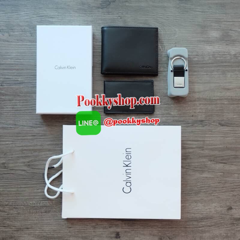 Calvin Klein Leather Credit Card Fold with Metal Clip Key Fob Set กระเป๋าสตางค์ใบสั้น Set สุดคุ้มมอบให้เป็นของขวัญหรือใช้เองก็แนะนำค่ะ