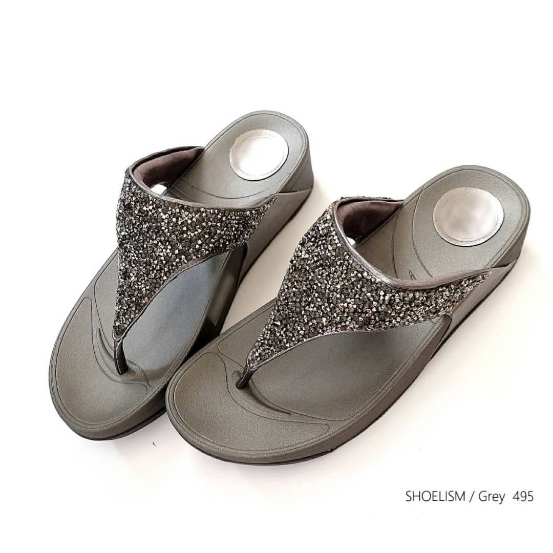 ขายดีฝุดๆ มาเพิ่ม ครบสี รองเท้าเพื่อสุขภาพ รหัส 495 พื้นนิ่ม ใส่ละช่วยขับผิวให้เท้าดูขาวมากขึ้น ซับด้านในกำมะหยี่นุ่มสบายเท้าลองสักคู่รับรองจะติดใจจ้า !