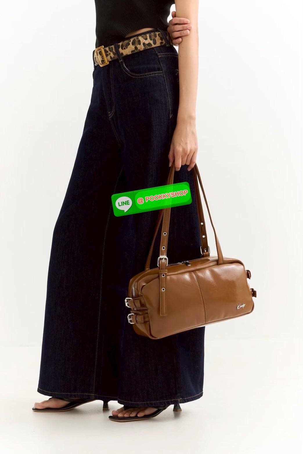 🌙 NEW IN — KEEP “Holding” Bowling Bag มินิมอล เรียบแต่ดูแพง ถือยังไงก็ดูมีลุค ✨ 👜 ดีไซน์ทรง Bowling สุดคลาสสิก มีโครงตั้งทรงสวย ใช้งานง่าย เข้ากับทุกลุคตั้งแต่วันทำงานจนถึงวันสบายๆ