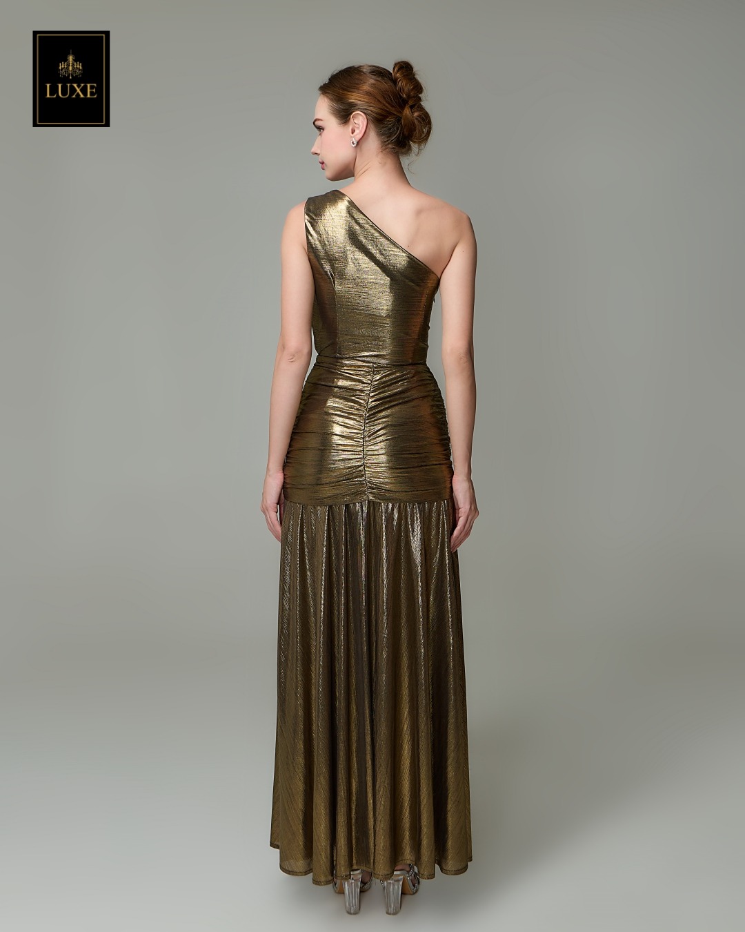 เดรสแฟชั่น แม็กซี่เดรสเสื้อไหล่เดียวอัดพลีท กระโปรงเข้ารูปตรงสะโพก