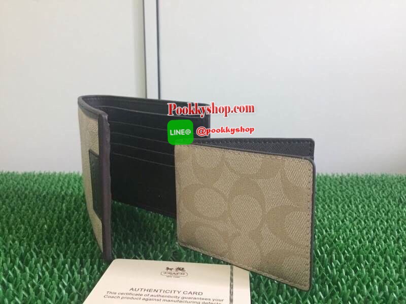 Brand : COACH Compact ID Wallet Detail : กระเป๋าสตางค์Coach ใบสั้น มาพร้อมกระเป๋าใส่บัตรใบเล็ก 1 ใบ มีช่องใส่บัตรหลายช่องสามารถใส่บัตรได้จำนวนมาก และมีช่องใส่ธนบัตรถึง 2 ช่อง สามารถมอบเป็นของขวัญหรือใช้เองก็ได้ พลาดไม่ได้แล้วนะคะ