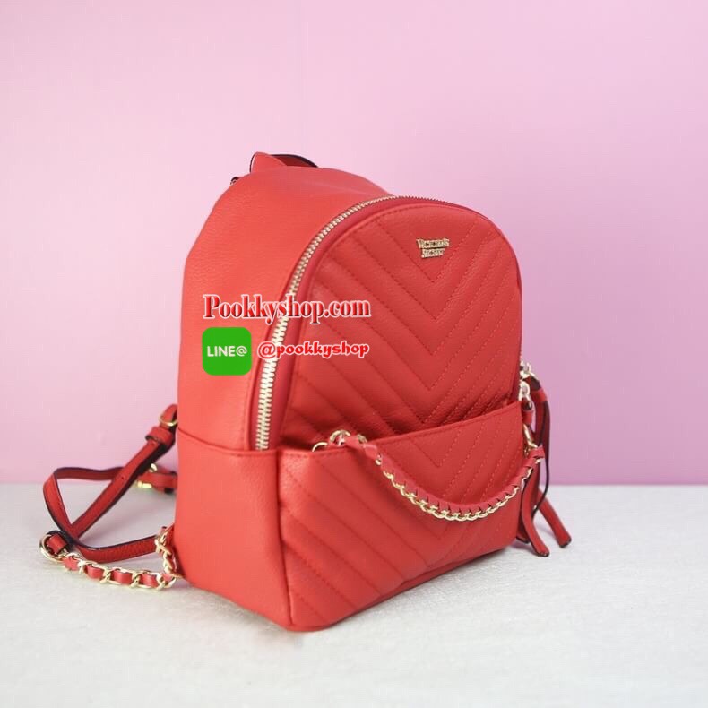 Top Seller กระเป๋าเป้ สะพายหลัง ไซส์มินิ ยี่ห้อ Victoria's Secret กระเป๋าเป้สะพายหลังขนาดน่ารักๆ เปิดปิดด้วยซิป ด้านในบุผ้ามีช่องเล็ก ด้านหน้ามีช่องเล็ก ประดับโซ่ สายสะพายหนังต่อโซ่ สายสะพายปรับระดับได้