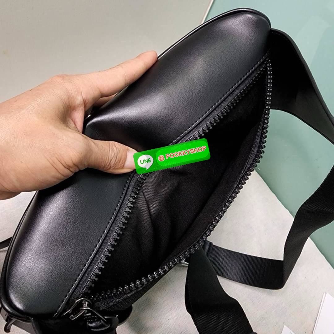 กระเป๋า คาดอก/คาดเอว COACH TERRAIN BELT BAG IN SIGNATURE CANVAS WITH CAMO PRINT (COACH F89034) เป๋าคาดเข็มขัด ผ้าใบเคลือบซิกเนเจอร์และหนังลูกวัวอย่างดี ภายในกระเป๋ามัลติฟังก์ชั่น ปิดด้วยซิป ซับในผ้า กระเป๋าซิปด้านนอก สายปรับได้สำหรับสวมใส่ที่เอว