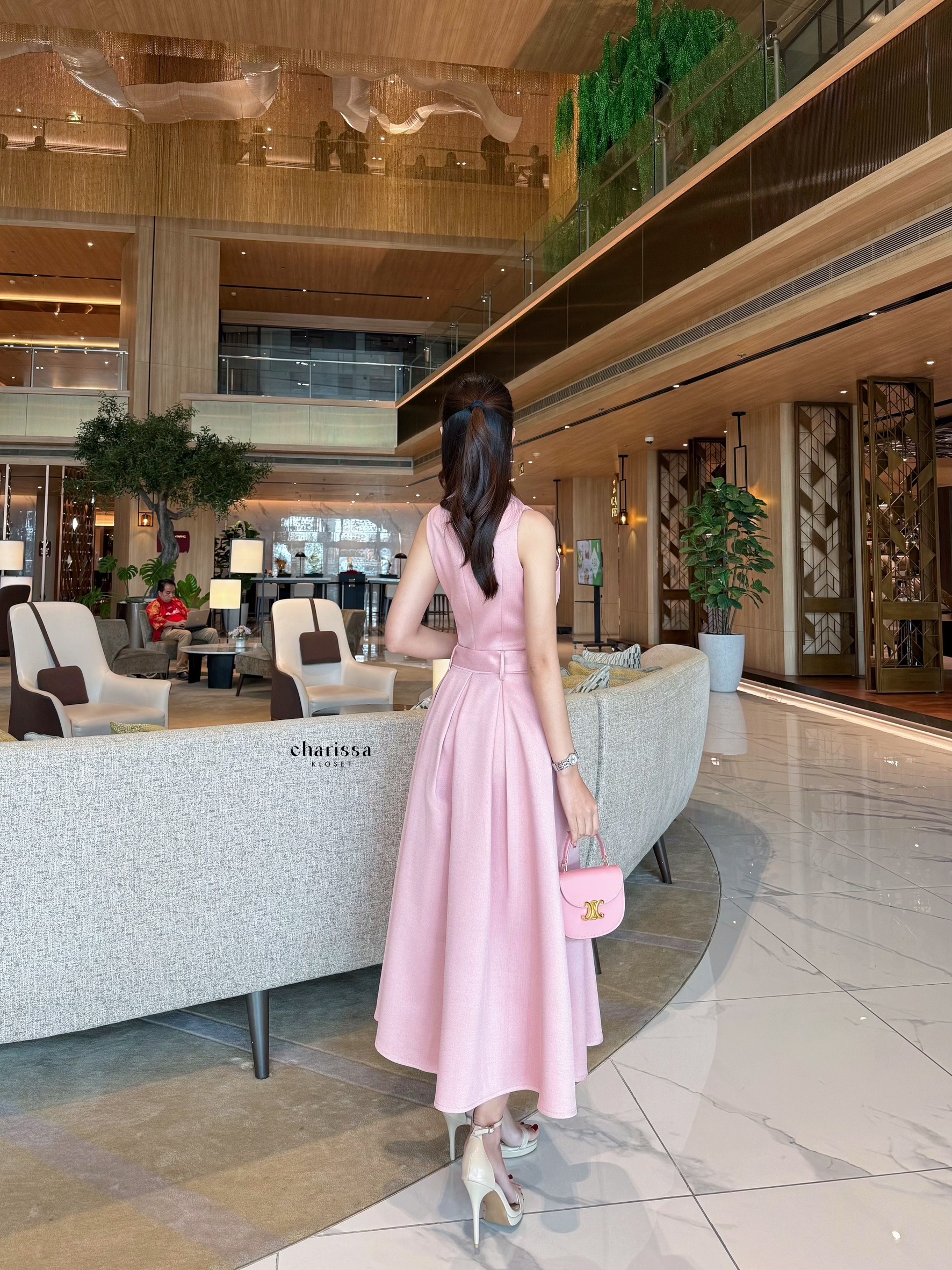 เดรสแฟชั่น เดรสผ้าพรีเมี่ยม มาพร้อมเข็มขัดและโชเกอร์