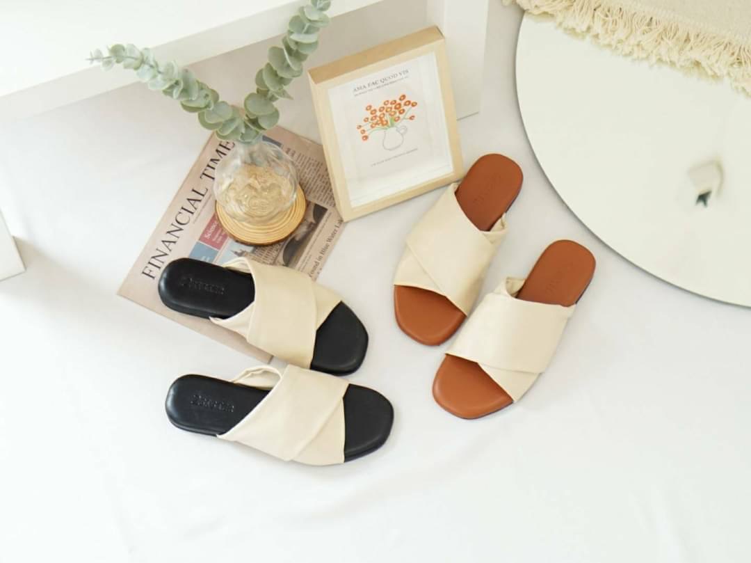 รองเท้าแตะ งานกล่อง คุณภาพดี น้องน่ารัก นุ่ม นิ่ม ที่สุดแล้ว ใส่แล้ว ชิคมาก แมชง่าย ได้ทุกลุคเลยค๊า