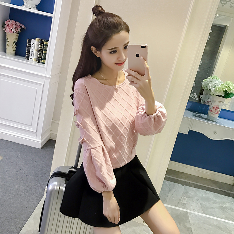 เสื้อแฟชั่น แขนยาวแจ่งโบว์เล็กๆ ผ้าฝ้ายหนานุ่มทอลายเวเฟอร์ สีชมพูอ่อน