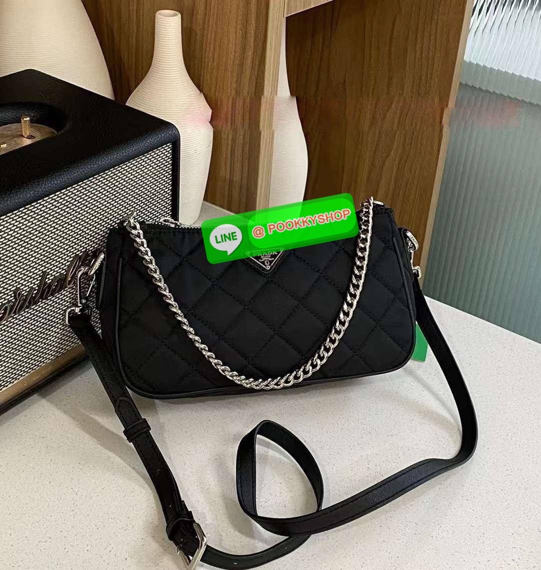 New Arrivals!!! PRADA BAG VIP GIFT WITH PURCHASE (GWP) พรีเมี่ยมกิ๊ฟสุดหรู จากแบรนด์PRADA วัสดุNylon กันน้ำ ขนาดกำลังดี อะไหล่เงิน ด้านในโล่งมี1ช่องซิป สายยาวถอดสายได้ ปรับระดับได้ น้ำหนักเบา มาพร้อมถุงผ้าและกล่องแบรนด์สุดหรู ไม่ควรพลาดเลยค่า