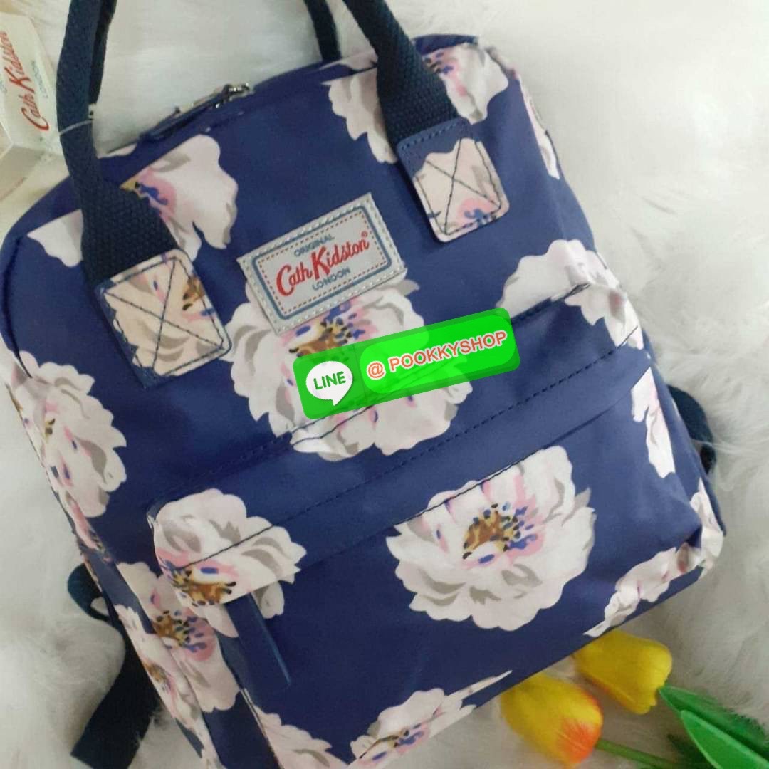 Best Seller !! Cath Kidston Multi Strap Backpack กระเป๋าสะพายเป้รุ่นมินิ แบรนด์ดังสไตล์วินเทจสุดฮิต วัสดุ Canvas เคลือบกันน้ำสามารถเช็ดทำความสะอาดได้ เปิดปิดด้วยซิปสะดวกใช้ ด้านหน้าประดับโลโก้แบรนด์ พร้อมช่องซิปด้านนอกใส่กระเป๋าสตางค์ มือถือได้ ด้านในมีช่