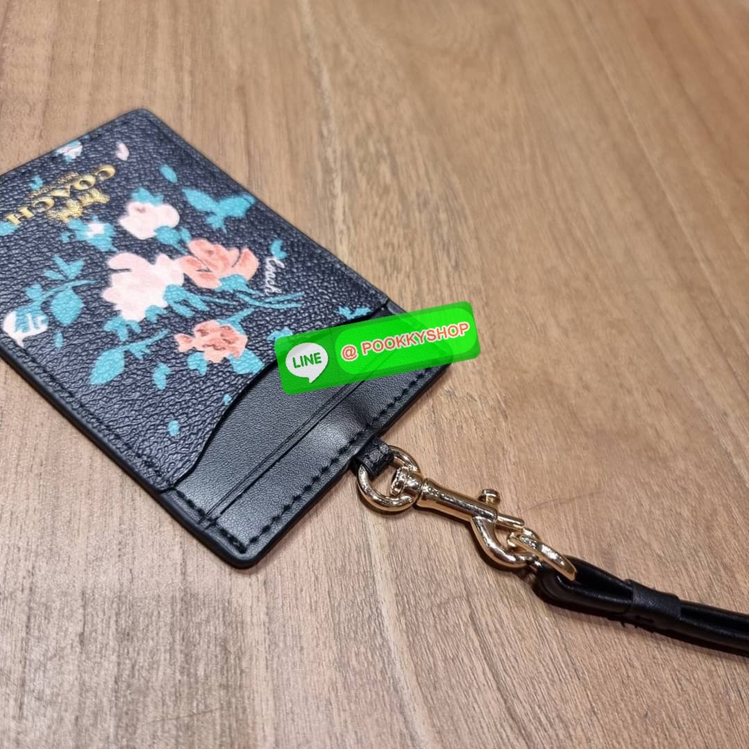 กระเป๋าใส่บัตรคล้องคอ Coach card holder ราคาพิเศษสุดๆ!!! ของหายาก!! ง่ายๆแบบไม่ธรรมดา!! คลาสสิคแต่มีดีเทลโดดเด่น!! กระเป๋าถนอมบัตร พร้อมสายคล้องคอ ดีไซน์ลวดลายสวย ดูดีทุกแบบ ใช้งานง่าย พกพาสะดวก จะใส่บัตรพนักงาน บัตรเครดิต บัตรปชช. ใบขับขี่ และบัตรอื่นๆที