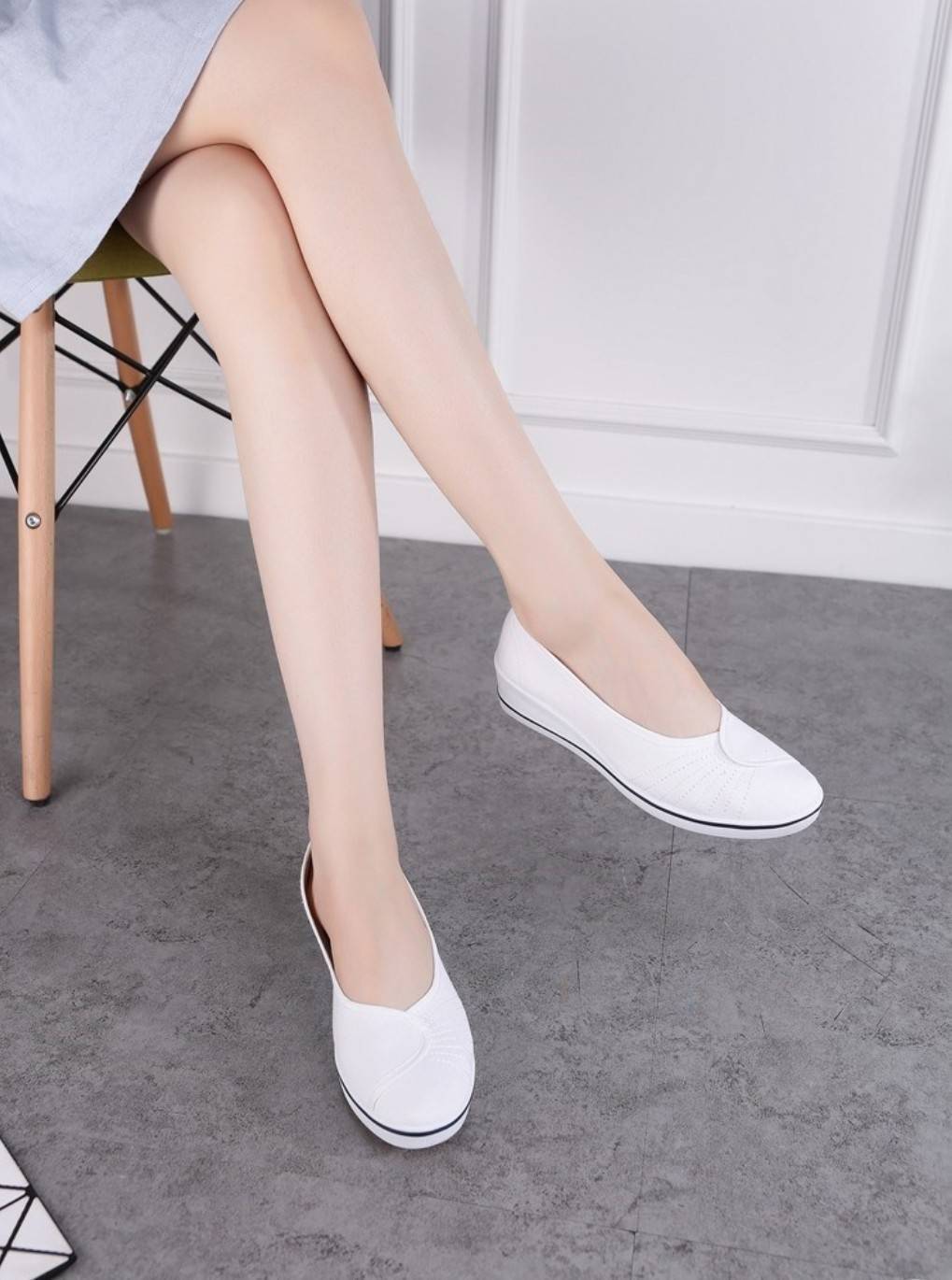 มาแล้วค๊าาา รอบที่แล้วหมดไวม๊ากก ใครรออยู่รีบๆสั่งค๊าา รองเท้าคัชชูลำลองสไตล์เกาหลี วัสดุผ้าแคนวาส พื้นยางพารา 1.5นิ้ว ทรงสโลปรับน้ำหนักเท้ายืดหยุ่นดีเยี่ยม ใส่สบายมากๆ แมชได้ทุกชุดค่ะ งานสวย ถ่ายจากสินค้าขายจริง 100%