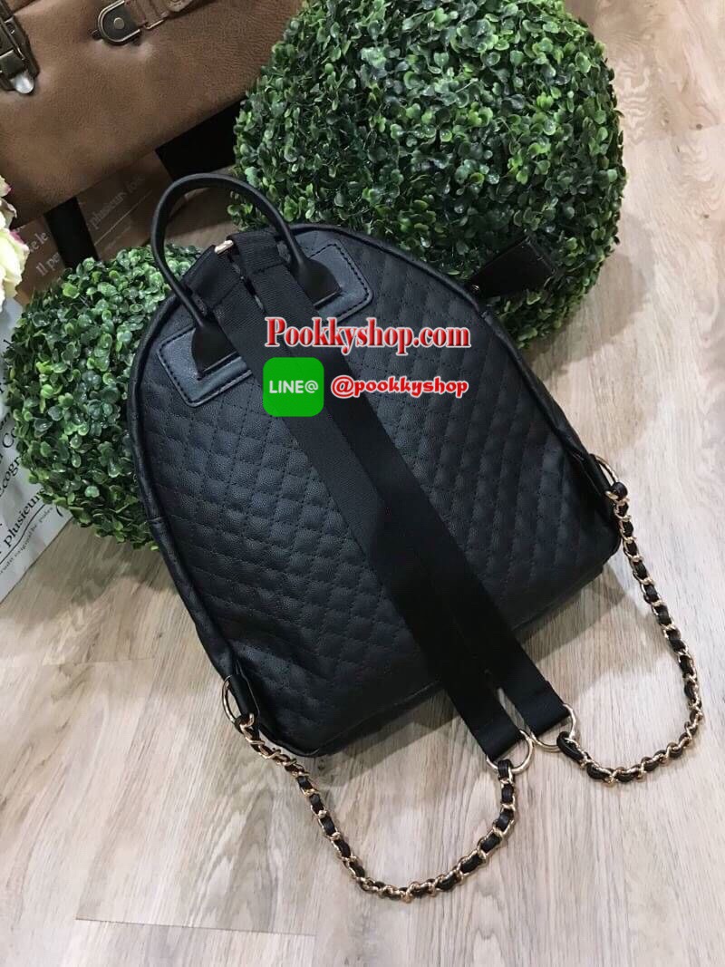 พร้อมส่งไอเท็มขายดี! NEW ARRIVAL! Chanel Backpack VIP Gift With Purchase (GWP) กระเป๋าสะพายเป้ Limited Edition พรีเมี่ยมกิ้ฟจาก Chanel Perfume Counter ขนาดใหญ่กำลังดี น้ำหนักเบา วัสดุหนังลายตารางด้านหน้าปักโลโก้แบรนด์หรู เปิดปิดด้วยซิปสะดวกใช้ หัวซิปแบรนด