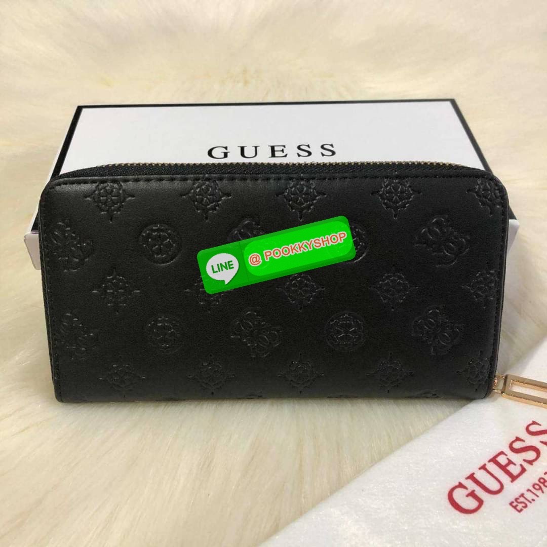GUESS WOMEN'S LONG WALLET กระเป๋าสตางค์ใบยาว สวยมากค่ะ เปิดปิดด้วยซิป ด้านหน้าประดับโลโก้แบรนด์ ด้านหลังมีช่องซิป หัวซิปแบรนด์ทุกจุด ภายในมีช่องใส่ธนบัตรแบงก์พัน ช่องซิปกลางและช่องใส่บัตรหลายช่องสวยน่าใช้ทุกสีค่ะ มาพร้อมกล่องกระดาษแบรนด์และถุงผ้ามอบเ